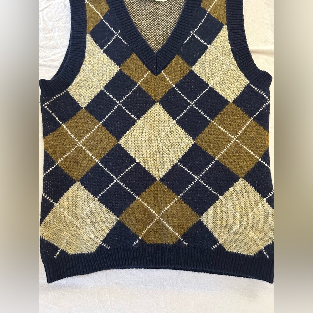 UNICA Renaissance Classic Argyle Pattern Wool Blend College Style Knit vest - Picture 3 of 10